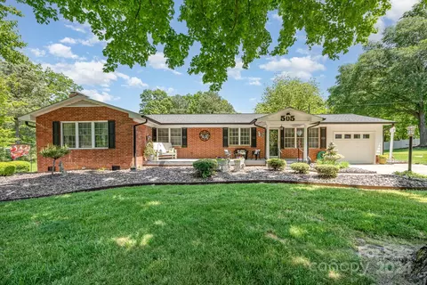 505 Melville Rd, Cherryville, NC 28021