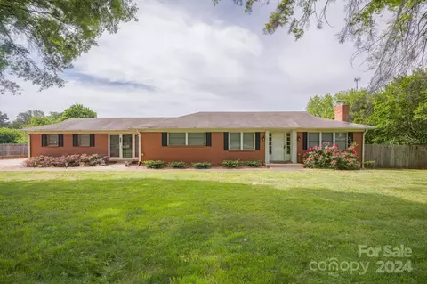 1935 Old Hickory Grove Rd, Mount Holly, NC 28120