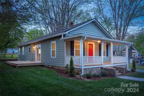 213 Ruby Ave, Black Mountain, NC 28711 photo 2