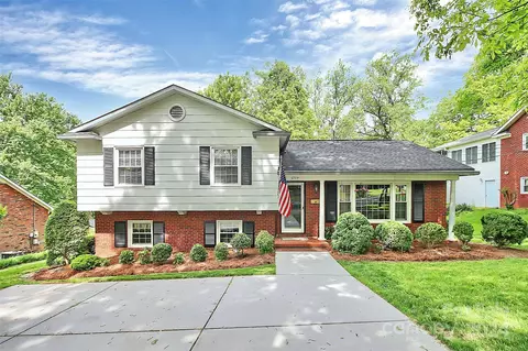 6754 Lancer Dr, Charlotte, NC 28226