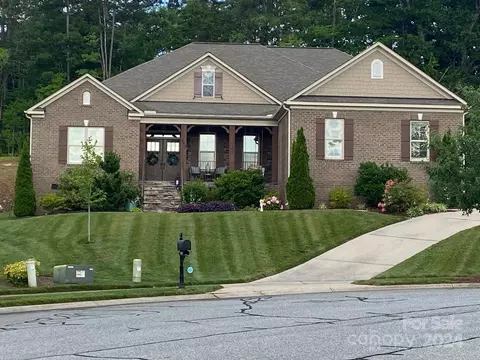 863 Heart Pine Ne St NE, Concord, NC 28025