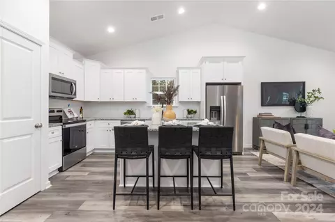 8717 Mount Holly Rd, Charlotte, NC 28214