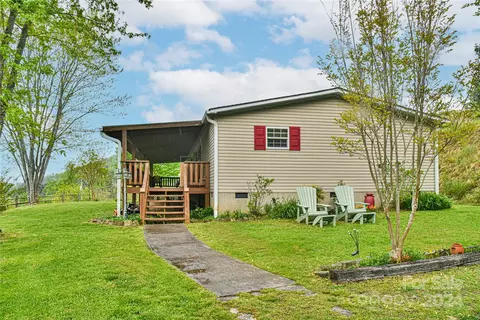 70 Chambers Rd, Weaverville, NC 28787