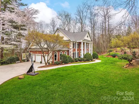 110 Braeside Cir, Asheville, NC 28803