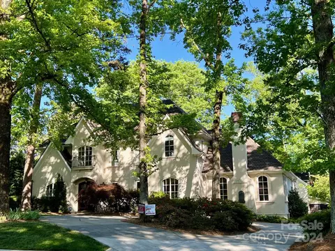 3701 Barclay Downs Dr, Charlotte, NC 28209