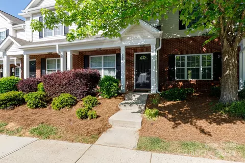 3051 Summerfield Ridge Ln, Matthews, NC 28105