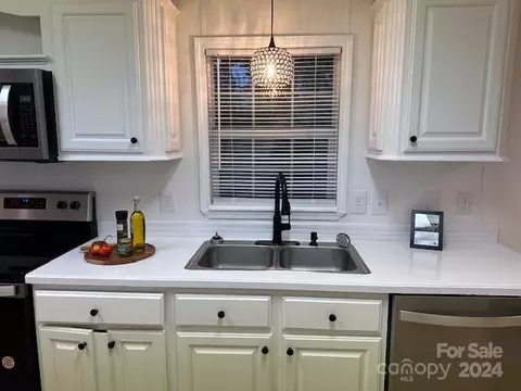 Kitchen - 261 Huffman Rd, Clyde, NC 28721 photo 1 of 1