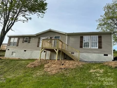 261 Huffman Rd, Clyde, NC 28721