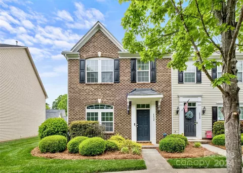 6432 Hasley Woods Dr, Huntersville, NC 28078