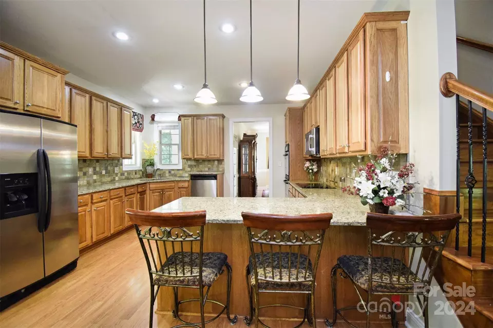  930 25th Avenue Nw Dr NW, Hickory, NC 28601 photo 8