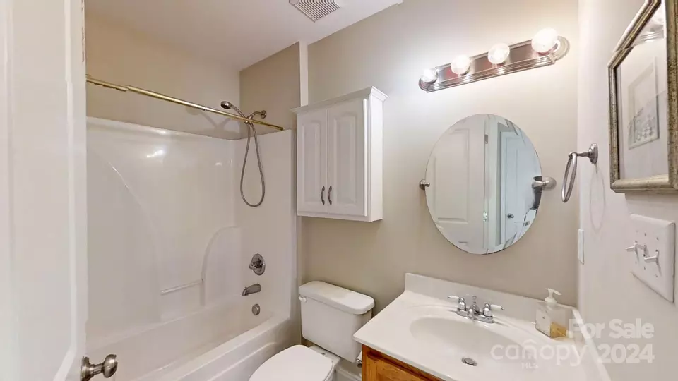  930 25th Avenue Nw Dr NW, Hickory, NC 28601 photo 23