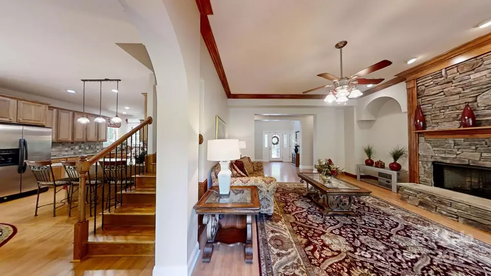  930 25th Avenue Nw Dr NW, Hickory, NC 28601 photo 6