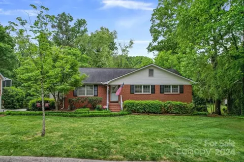 4914 Zephyr Ln, Charlotte, NC 28209