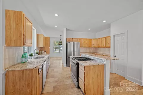 5555 Riverfront Rd, Clover, SC 29710 photo 6