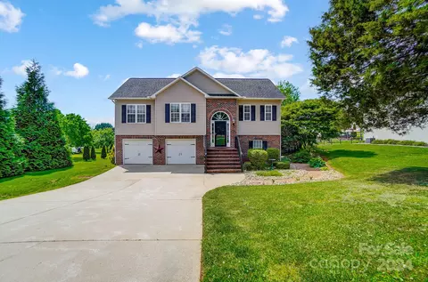 5015 Water Wheel Dr, Conover, NC 28613