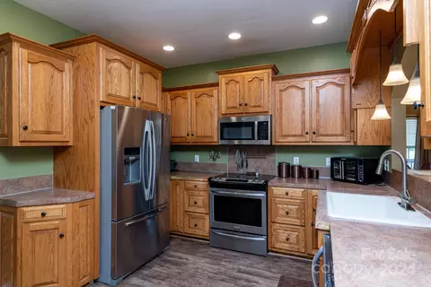 Kitchen - 2722 Hallman Dr, Crouse, NC 28033 photo 1 of 2