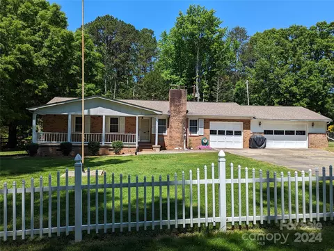 156 Timberland Loop, Mooresville, NC 28115