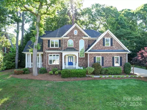 2824 Scarborough Ct, Gastonia, NC 28054