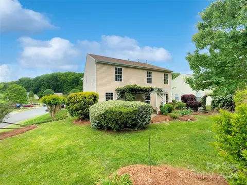 6021 Ashebrook Dr, Concord, NC 28025 photo 9