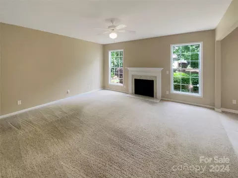 6021 Ashebrook Dr, Concord, NC 28025 photo 4