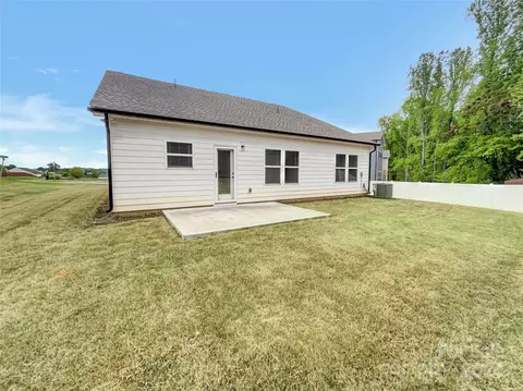 1502 Rye Rd, Mount Holly, NC 28120 photo 6