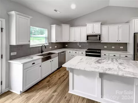 1502 Rye Rd, Mount Holly, NC 28120 photo 2