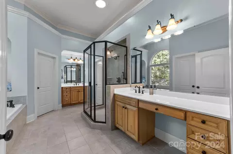 Bath - 6314 Fox Chase Dr, Davidson, NC 28036 photo 1 of 5