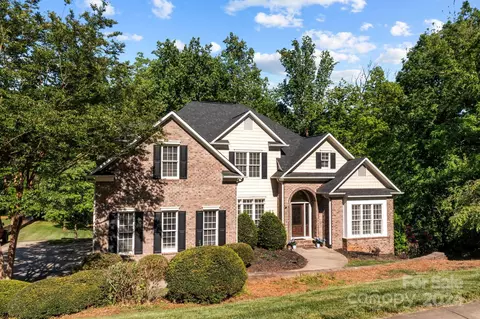 6314 Fox Chase Dr, Davidson, NC 28036