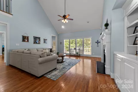 Living - 6314 Fox Chase Dr, Davidson, NC 28036 photo 2 of 4