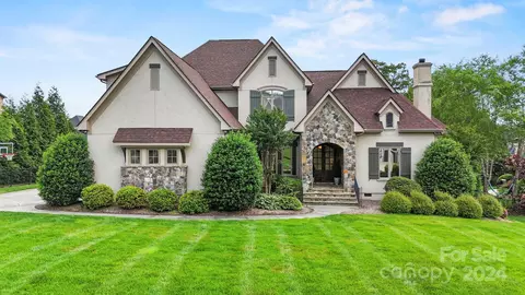 2211 Garden View Ln, Weddington, NC 28104