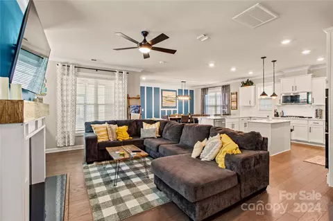 420 Hudson Pl, Davidson, NC 28036 photo 7