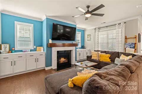 420 Hudson Pl, Davidson, NC 28036 photo 6