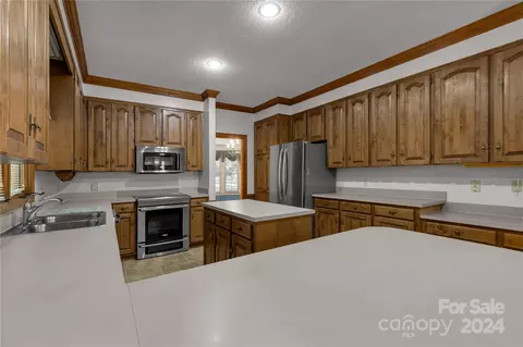 Kitchen - 1001 Forest Dr, Lancaster, SC 29720 photo 3 of 3