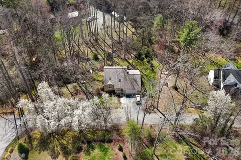 145 Fox Glen Dr, Arden, NC 28704