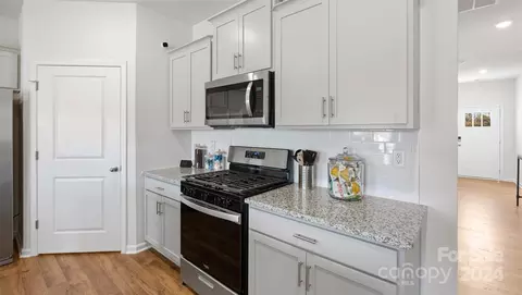 129 Lance Forest Rd, Fletcher, NC 28732 photo 10