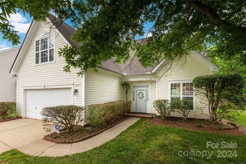 10027 Brawley Ln, Charlotte, NC 28215