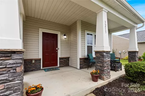 3213 Thorpe Ln, Clover, SC 29710
