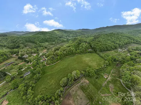 3 Harlow And Cricket Dr, Balsam Grove, NC 28708