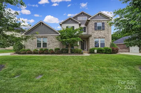 212 Enclave Blvd, Matthews, NC 28104