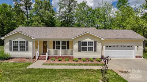 189 Floyd St, Denton, NC 27239