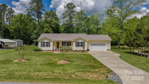 189 Floyd St, Denton, NC 27239 photo 2