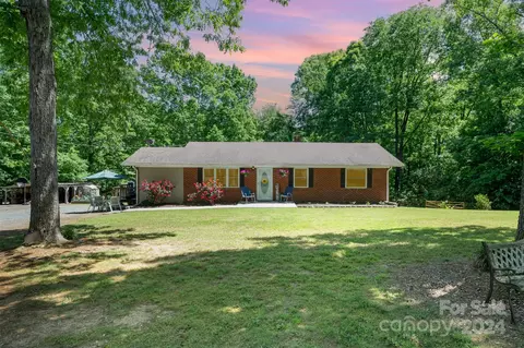 8532 Whitley Rd, Norwood, NC 28128