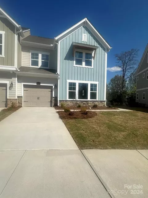 8215 Houser 28 St #28, Cornelius, NC 28031