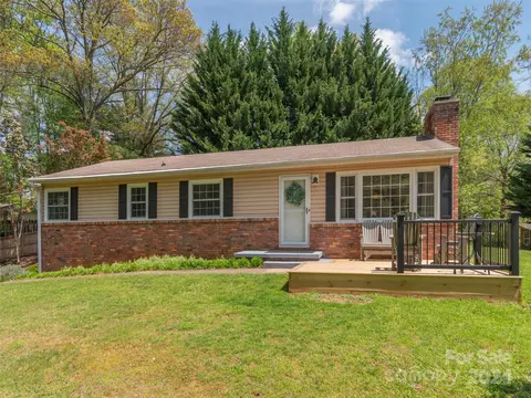 37 Pinehurst Rd, Asheville, NC 28805
