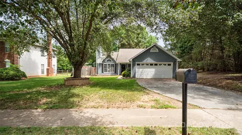 12323 Longmont Dr, Charlotte, NC 28277