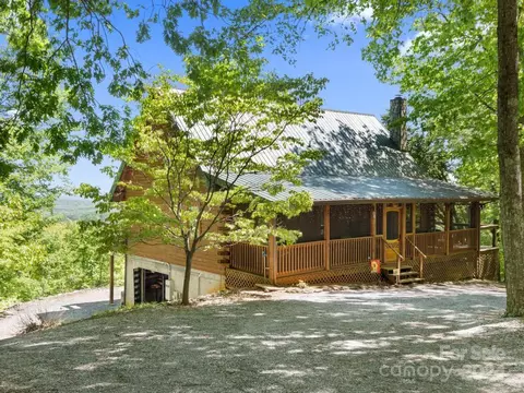184 Maple Spring Ln, Union Mills, NC 28167