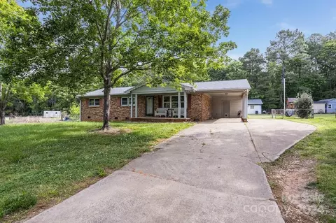 3408 Cinderella Dr, Dallas, NC 28034