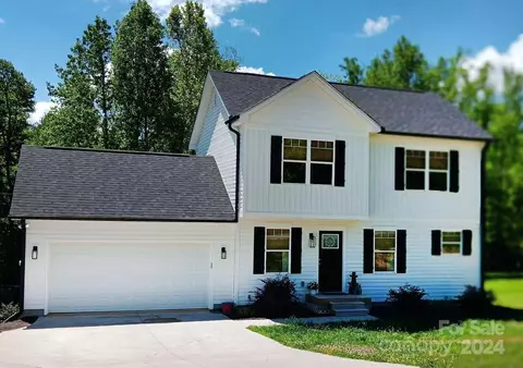 1707 Greenbrooke Rd, Hudson, NC 28638