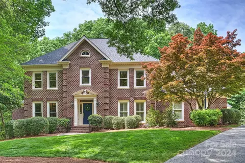 6924 Chatford Ln, Charlotte, NC 28210