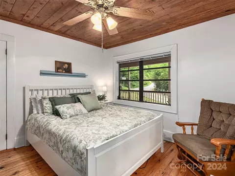 Bedroom - 20 Morrison Ln, Saluda, NC 28773 photo 1 of 3